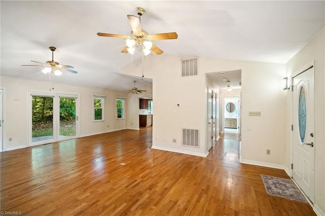2350 Oakton Drive, Clemmons, NC 27012