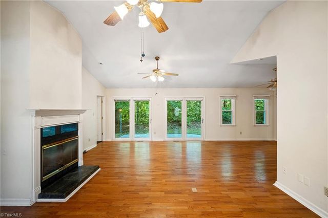 2350 Oakton Drive, Clemmons, NC 27012