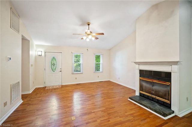 2350 Oakton Drive, Clemmons, NC 27012