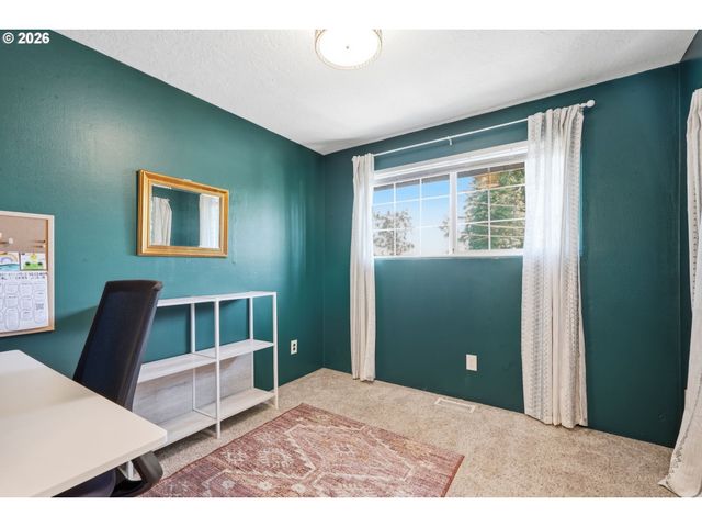 17717 Ne PACIFIC St, Portland, OR 97230