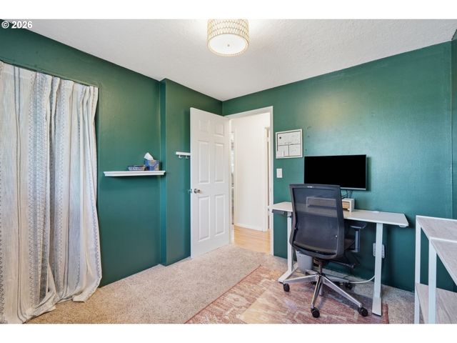 17717 Ne PACIFIC St, Portland, OR 97230