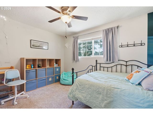 17717 Ne PACIFIC St, Portland, OR 97230