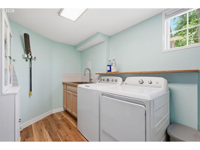 17717 Ne PACIFIC St, Portland, OR 97230