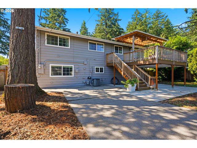 17717 Ne PACIFIC St, Portland, OR 97230