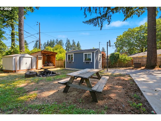 17717 Ne PACIFIC St, Portland, OR 97230