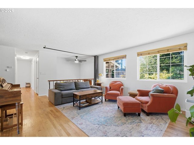 17717 Ne PACIFIC St, Portland, OR 97230
