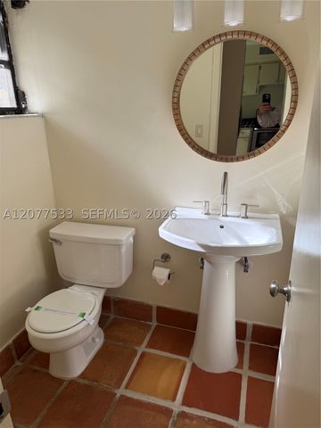 3165 Center St 1, Miami, FL 33133