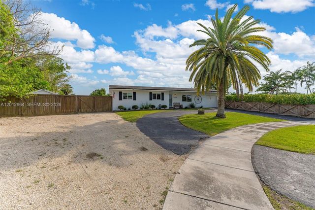 16340 SW 276th Ter, Homestead, FL 33031