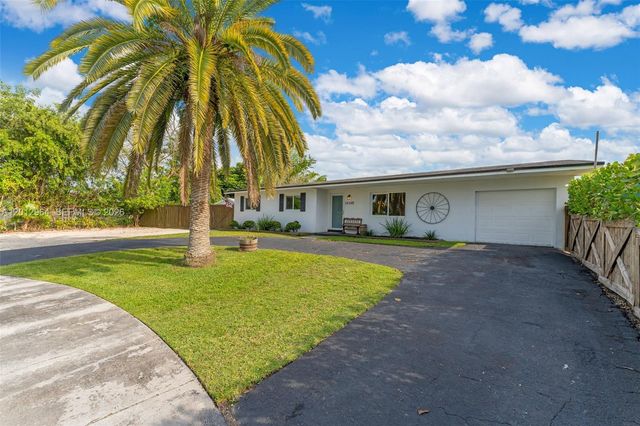 16340 SW 276th Ter, Homestead, FL 33031