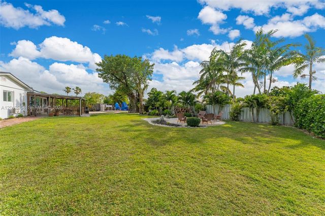 16340 SW 276th Ter, Homestead, FL 33031
