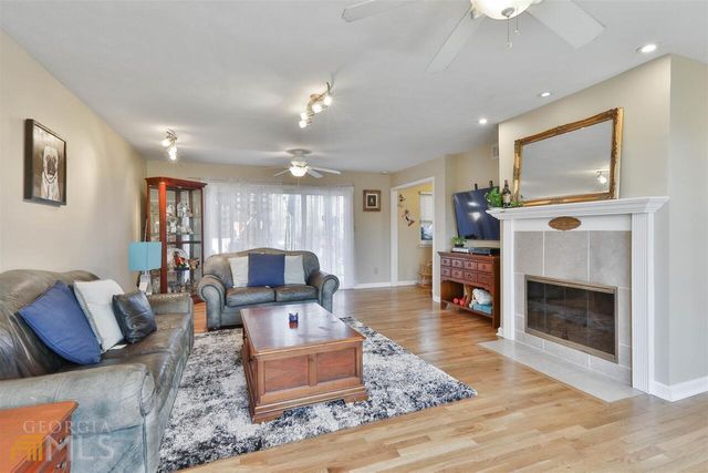 13 Northlake Drive 13, Peachtree City, GA 30269