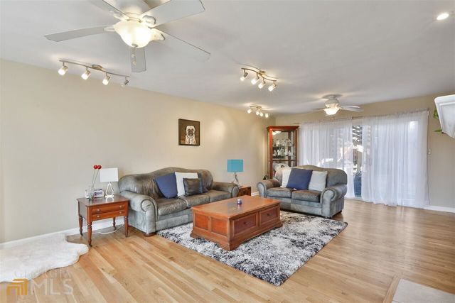 13 Northlake Drive 13, Peachtree City, GA 30269