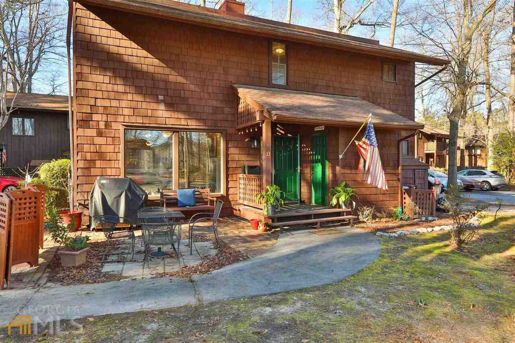 13 Northlake Drive 13, Peachtree City, GA 30269
