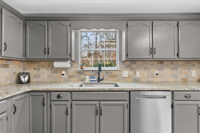 10075 Larkspur Drive, Ooltewah, TN 37363