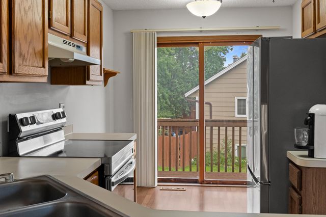 7486 Vinewood Court, Maple Grove, MN 55311