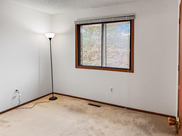 7486 Vinewood Court, Maple Grove, MN 55311