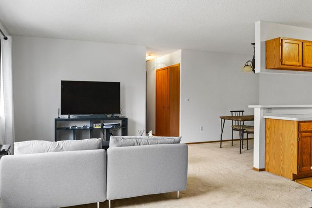 7486 Vinewood Court, Maple Grove, MN 55311