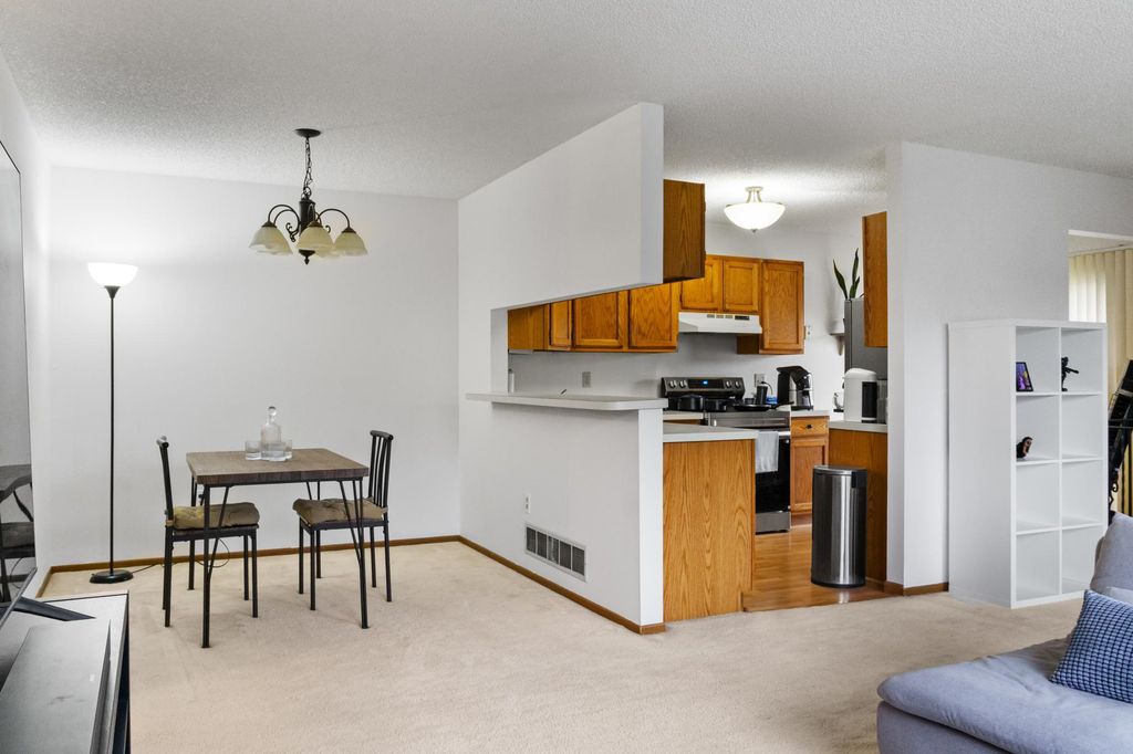 7486 Vinewood Court, Maple Grove, MN 55311 — photo 2