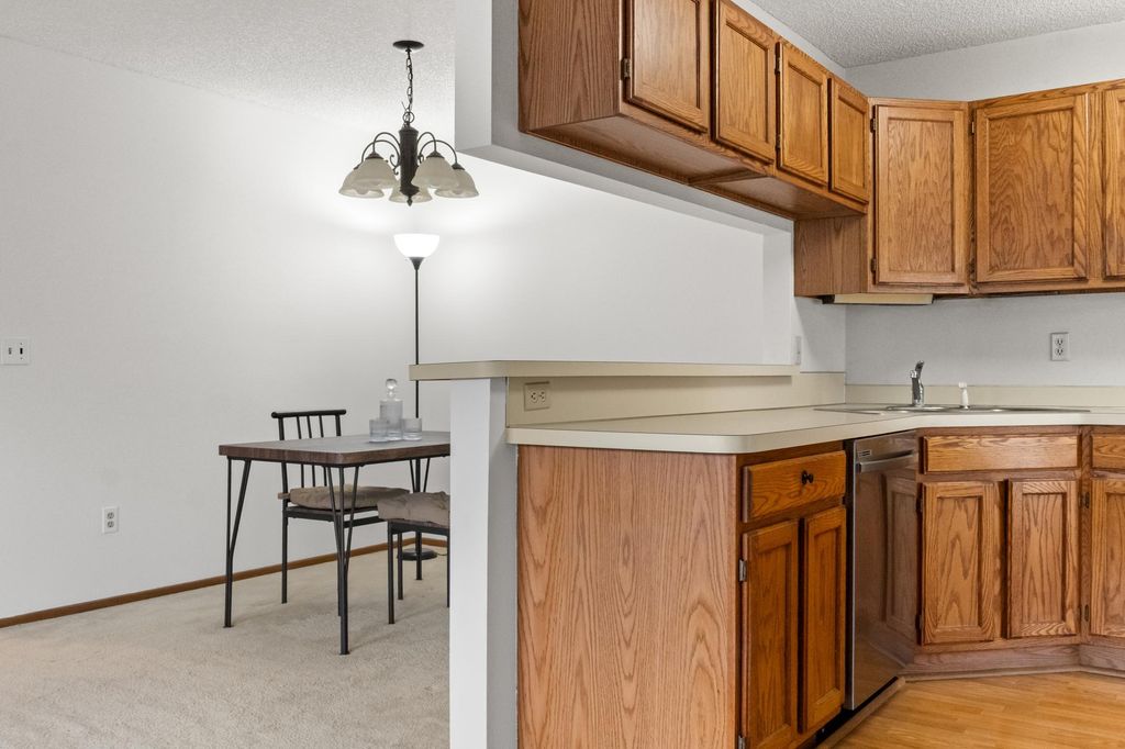 7486 Vinewood Court, Maple Grove, MN 55311 — photo 3
