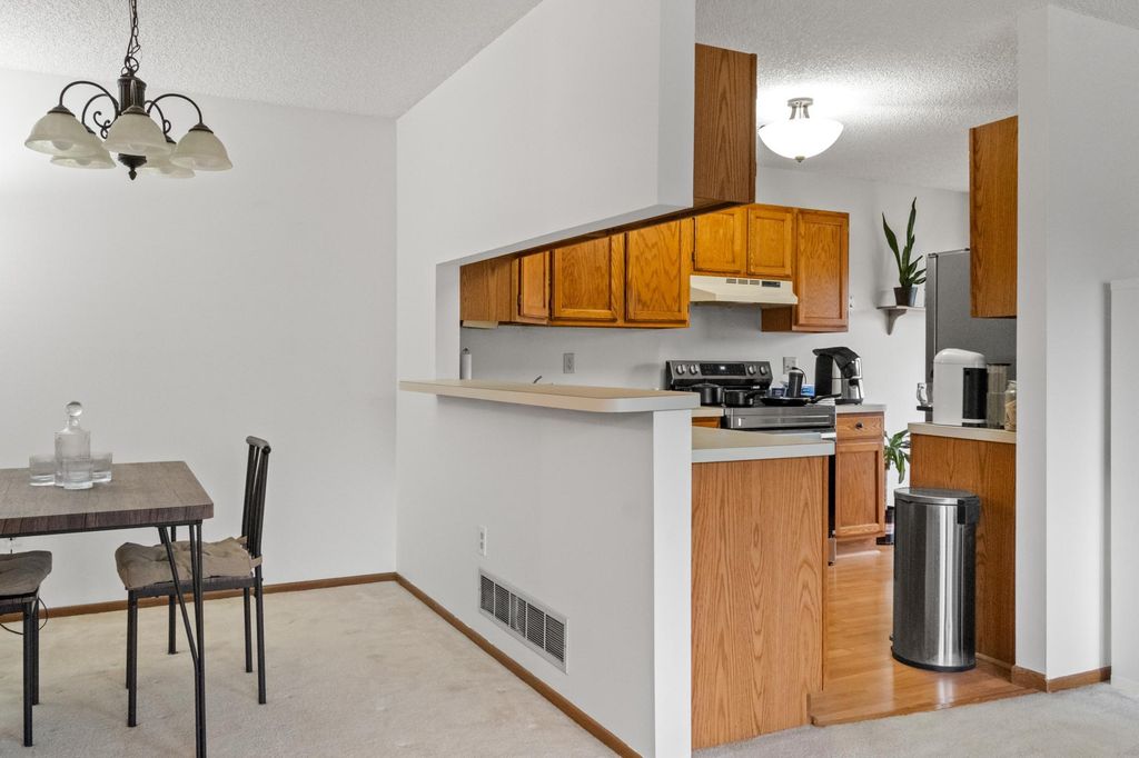 7486 Vinewood Court, Maple Grove, MN 55311 — photo 4