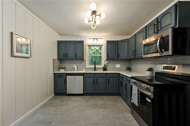 5718 Edith Avenue, Kansas City, KS 66104