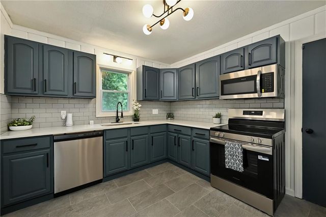 5718 Edith Avenue, Kansas City, KS 66104