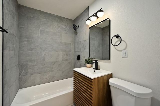 5718 Edith Avenue, Kansas City, KS 66104