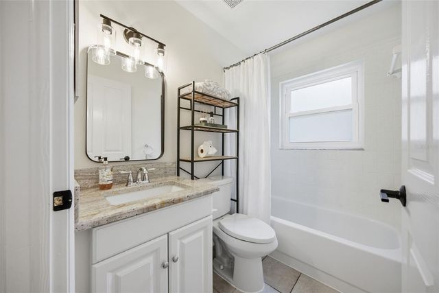 12327 GLENFIELD AVENUE, Tampa, FL 33626