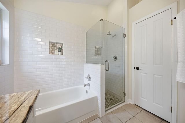 12327 GLENFIELD AVENUE, Tampa, FL 33626