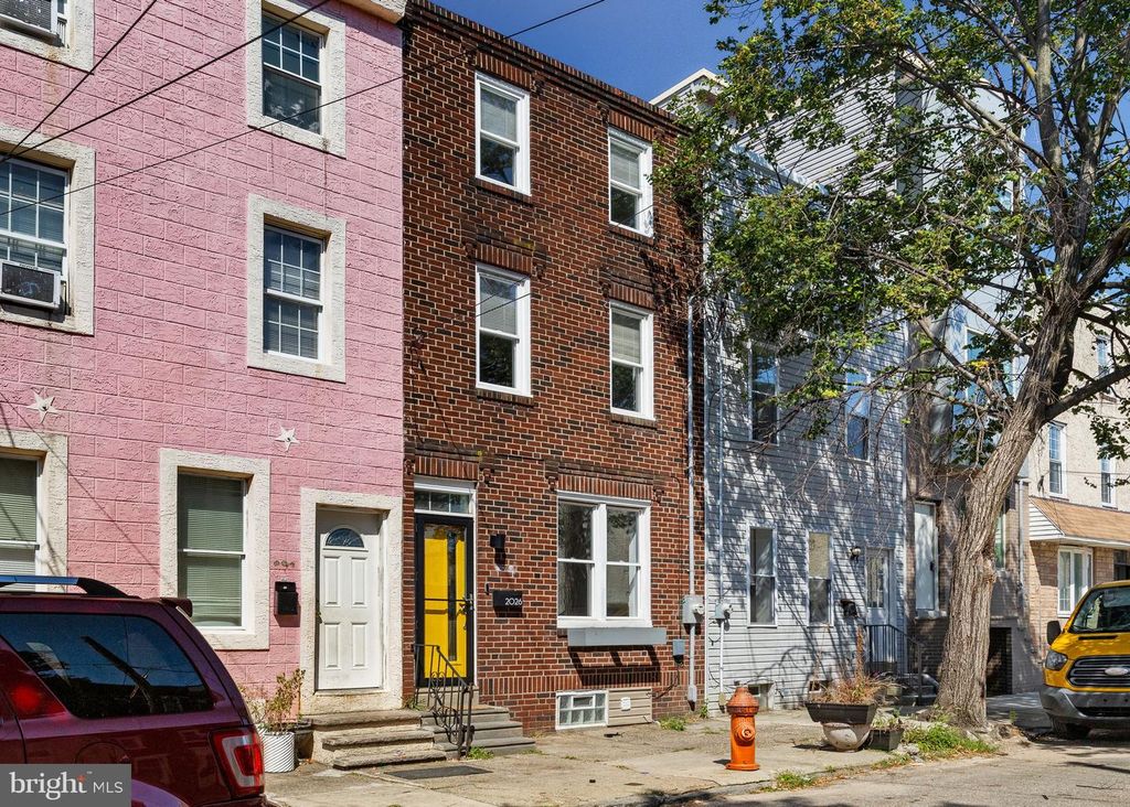 2026 N LAWRENCE ST, Philadelphia, PA 19122