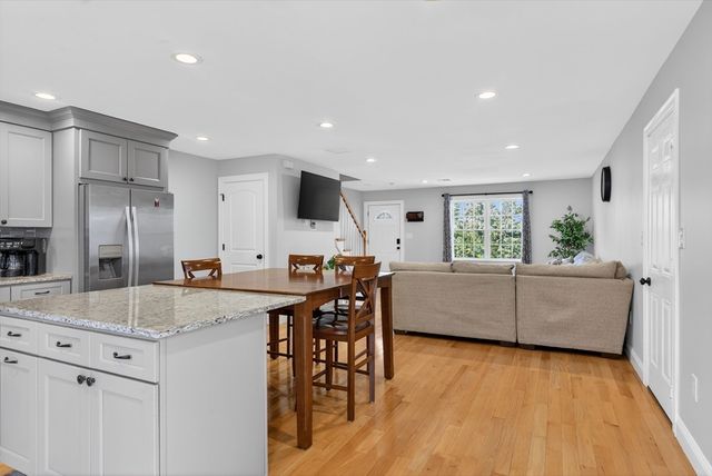 1 Glen St B, Framingham, MA 01702