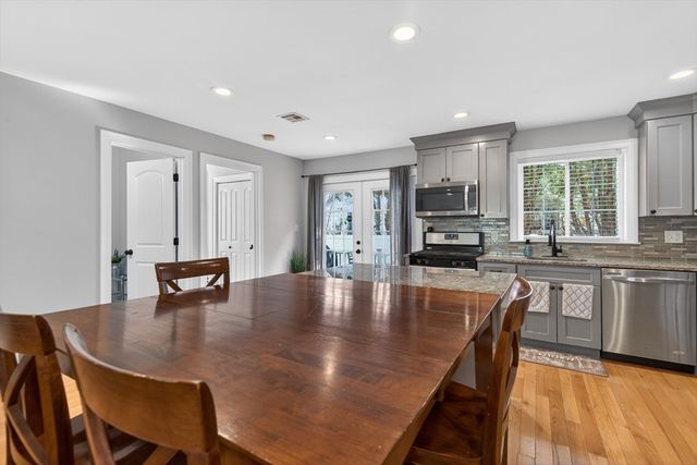 1 Glen St B, Framingham, MA 01702
