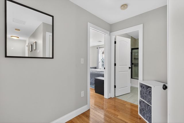1 Glen St B, Framingham, MA 01702