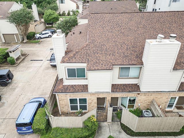 1829 Augusta Drive 10, Houston, TX 77057