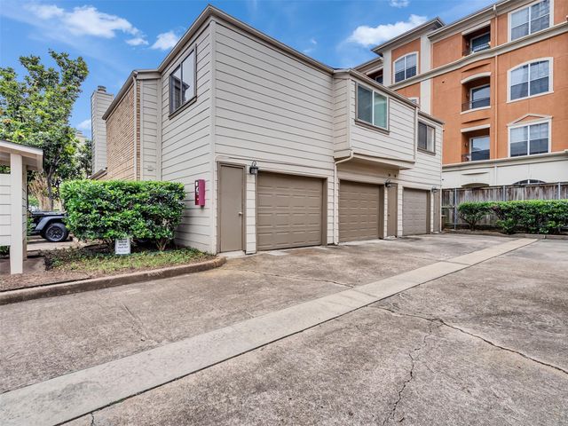 1829 Augusta Drive 10, Houston, TX 77057