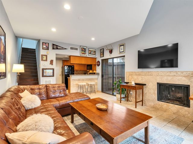 1829 Augusta Drive 10, Houston, TX 77057