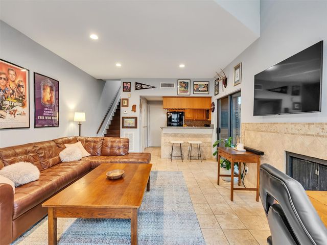 1829 Augusta Drive 10, Houston, TX 77057