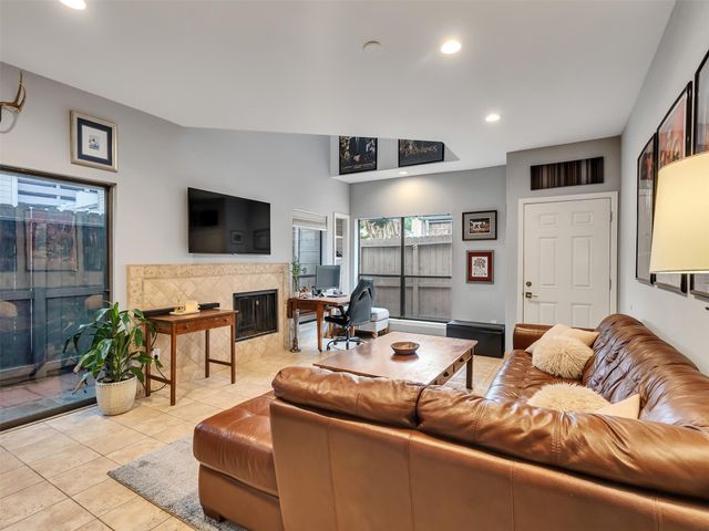 1829 Augusta Drive 10, Houston, TX 77057