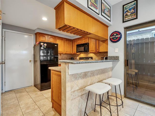1829 Augusta Drive 10, Houston, TX 77057