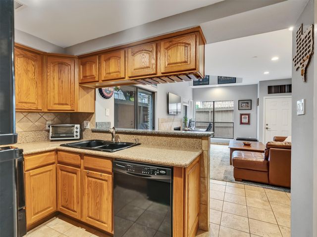 1829 Augusta Drive 10, Houston, TX 77057