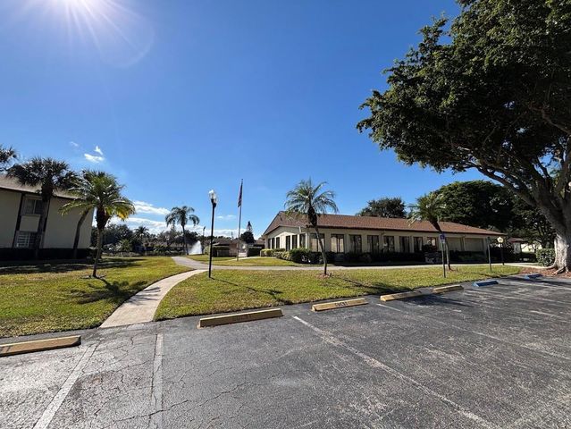 4962 Sable Pine A2 Circle A2, West Palm Beach, FL 33417