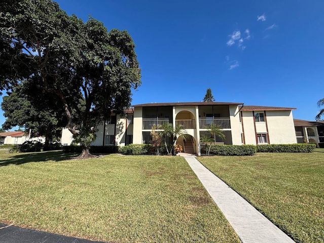 4962 Sable Pine A2 Circle A2, West Palm Beach, FL 33417
