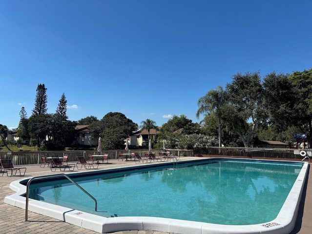 4962 Sable Pine A2 Circle A2, West Palm Beach, FL 33417