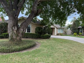 2131 Greencove Lane, Sugar Land, TX 77479