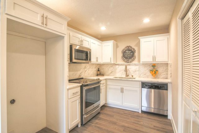 821 Dublin Drive 219, Richardson, TX 75080