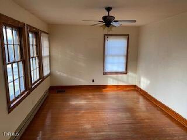 333 Mcclelland Street, Bluff City, TN 37618