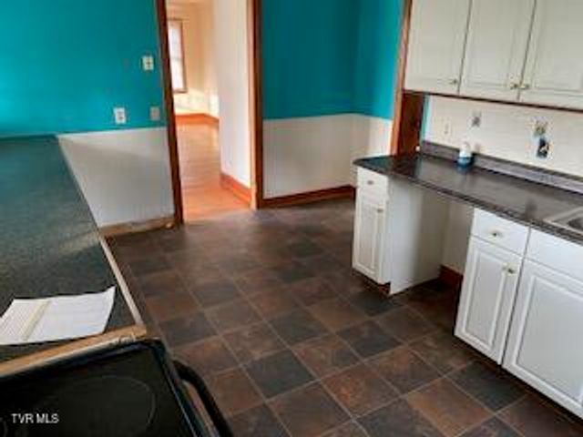 333 Mcclelland Street, Bluff City, TN 37618