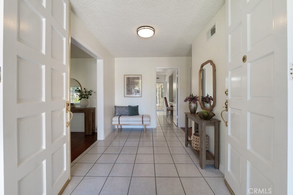 20465 Shamrock Place, Chatsworth, CA 91311 — photo 4