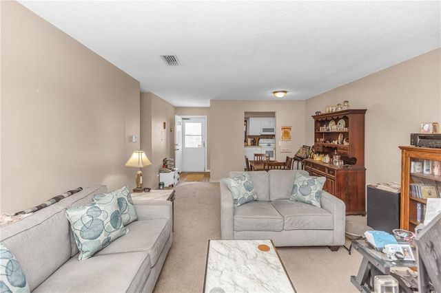 706 E MINNESOTA AVENUE C, Deland, FL 32724