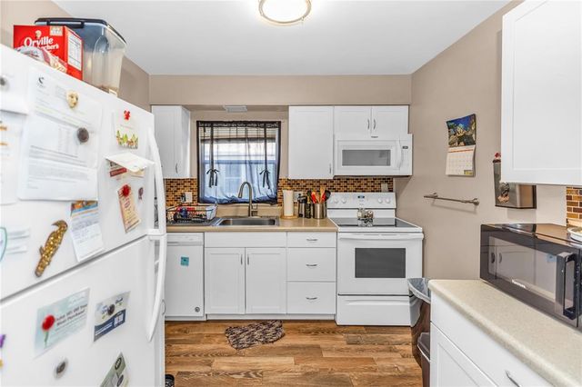 706 E MINNESOTA AVENUE C, Deland, FL 32724